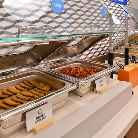 Holiday Inn Express Hotel & Suites Columbia-Fort Jackson By Ihg Bagian luar foto