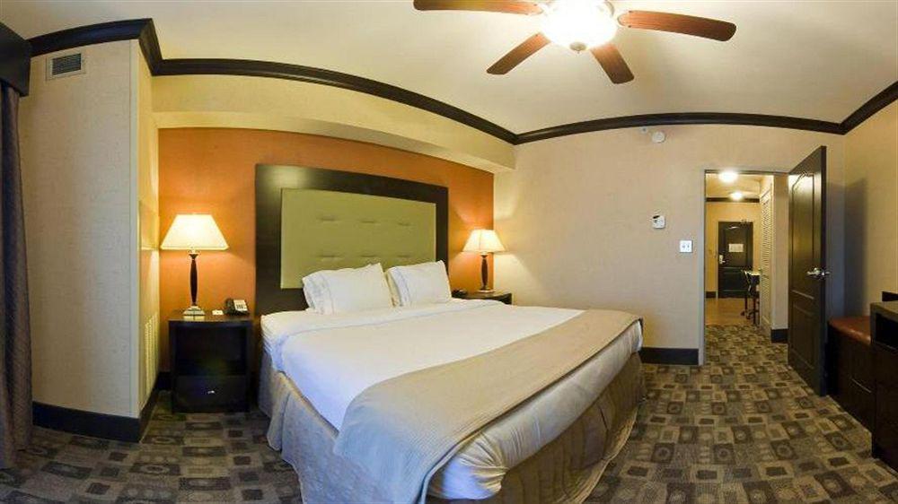 Holiday Inn Express Hotel & Suites Columbia-Fort Jackson By Ihg Bagian luar foto