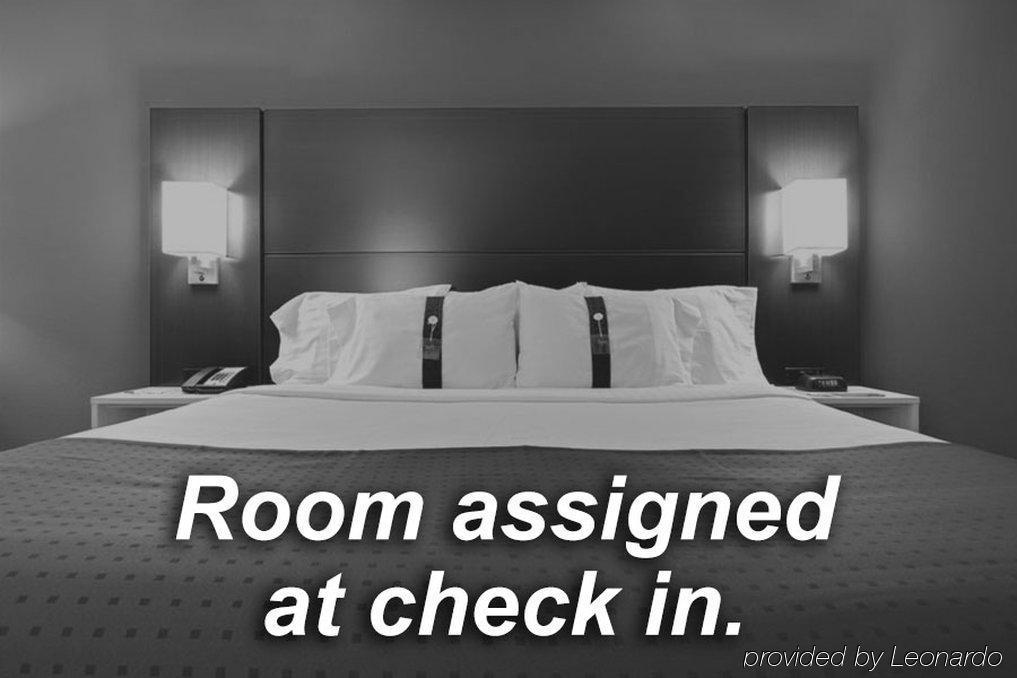Holiday Inn Express Hotel & Suites Columbia-Fort Jackson By Ihg Bagian luar foto