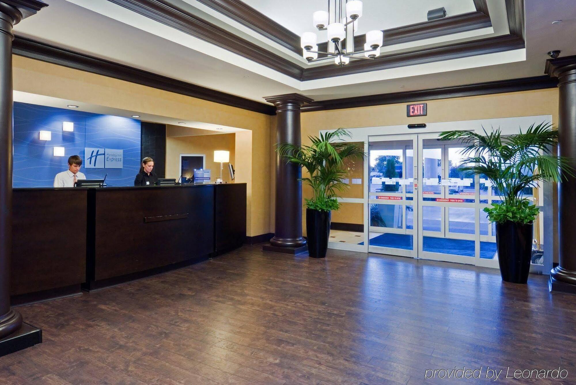 Holiday Inn Express Hotel & Suites Columbia-Fort Jackson By Ihg Bagian luar foto